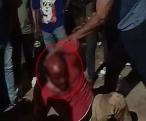 CG: बस ट्रांसपोर्टर को लात-घूंसे से बेदम पीटा, वीडियो हुआ वायरल