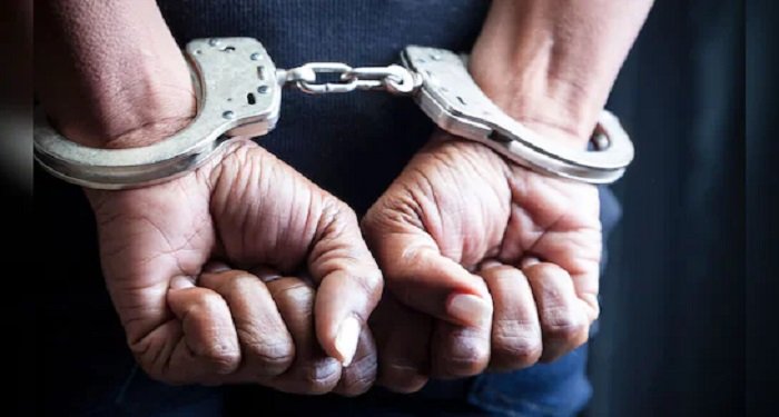 रायपुर में बड़ी कार्रवाई : पुलिस ने माओवादी संगठन से जुड़े दंपत्ति को किया गिरफ्तार