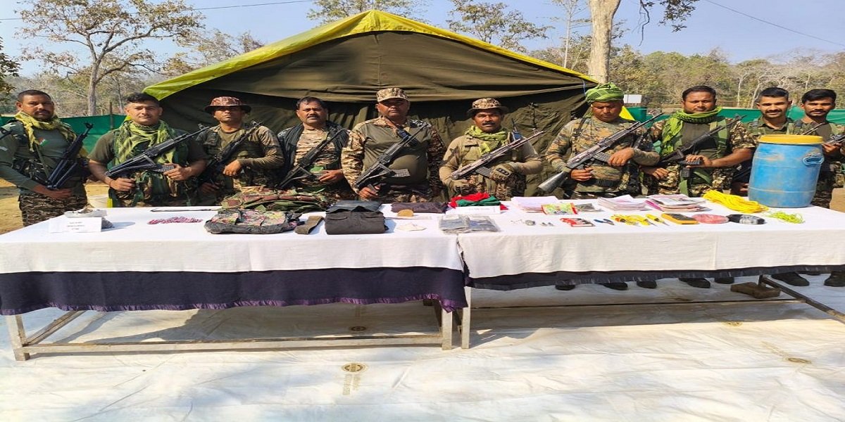 CG News : सुरक्षाबलों को बड़ी कामयाबी, नीलमड़गु में 16 बीयर बॉटल और 5 किलो प्रेशर कुकर IED बरामद