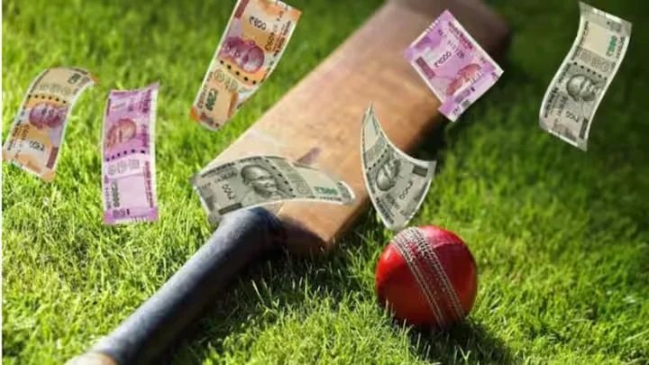 रायपुर में सट्टेबाजी पर बड़ी कार्रवाई, 6 सटोरिए गिरफ्तार, आज दोपहर पुलिस करेगी खुलासा